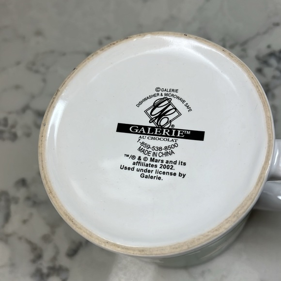 Green M&M coffee/tea mug - Picture 6 of 7